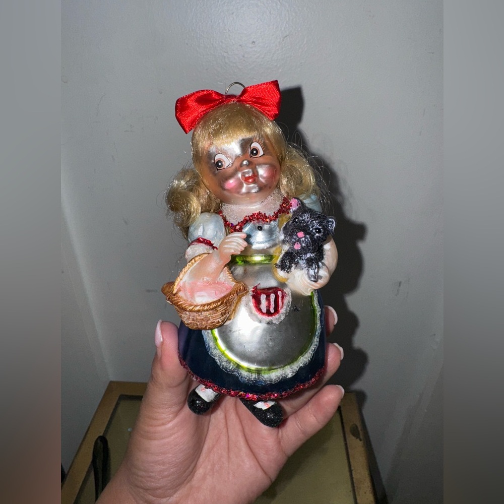 Vintage Mark Roberts Storybook Wizard of Oz Glass Ornament Of Dorothy And Todo